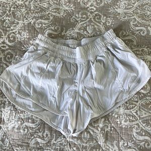 Lululemon hotty hot 2.5”